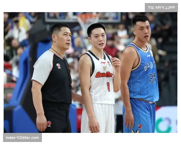 【2026年4月CBA联赛·赛后·通讯探访CBA季后赛医疗保障团队：每队标配的移动康复舱如何工作